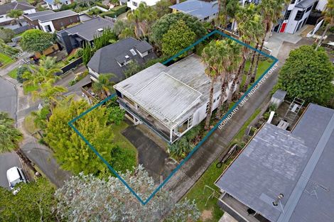 Photo of property in 6 The Esplanade, Castor Bay, Auckland, 0620