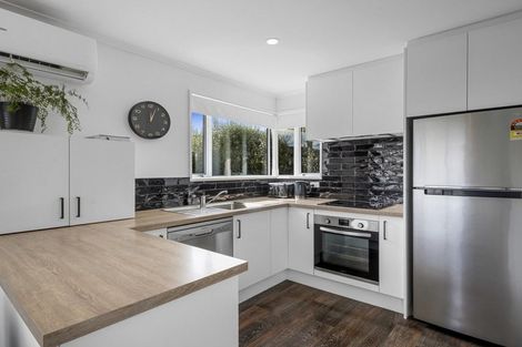 Photo of property in 2/9 Cassidy Place, Belfast, Christchurch, 8051