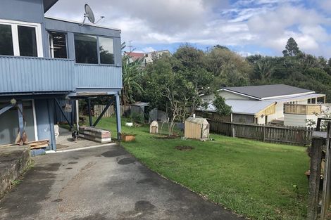 Photo of property in 4a Pohutukawa Avenue, Red Beach, 0932