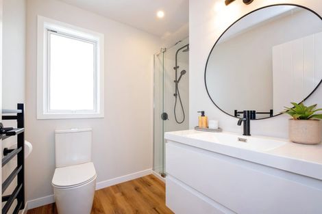 Photo of property in 12 George Yee Place, Taradale, 4112