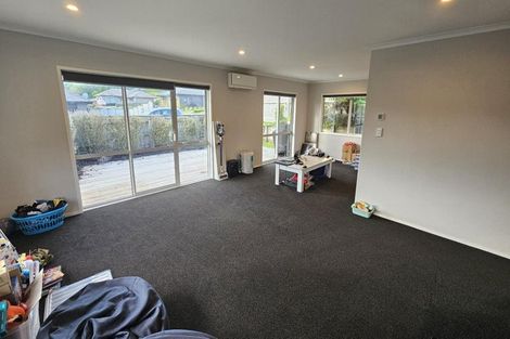 Photo of property in 10 Garrett Drive, Whalers Gate, New Plymouth, 4310