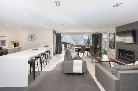 Photo of property in 20 Rushden Rise, Westmorland, Christchurch, 8025