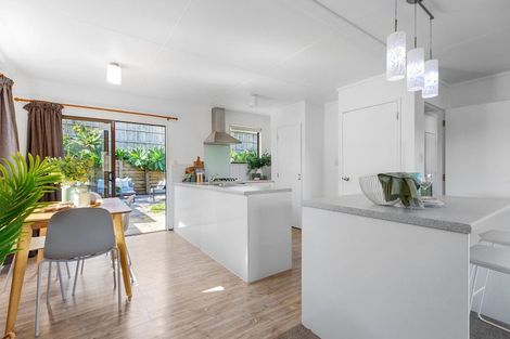 Photo of property in 21a Arawata Avenue, Welcome Bay, Tauranga, 3112