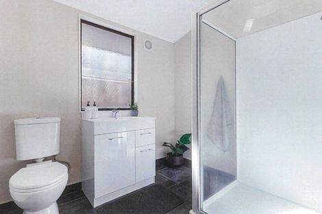 Photo of property in 2 Baycroft Avenue, Parkvale, Tauranga, 3112