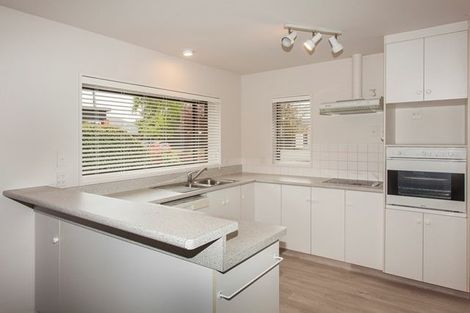 Photo of property in 29 Garreg Road, Fendalton, Christchurch, 8052
