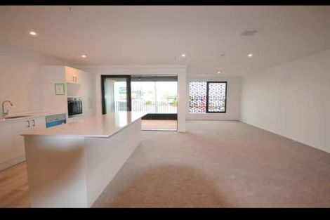 Photo of property in 202/2u Onepu Road, Kilbirnie, Wellington, 6022