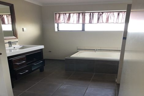 Photo of property in 66a Hinewa Road, Otumoetai, Tauranga, 3110