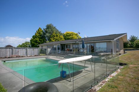 Photo of property in 32b Crispe Road, Clarks Beach, 2122