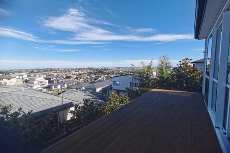 Photo of property in 1004a East Coast Road, Northcross, Auckland, 0630