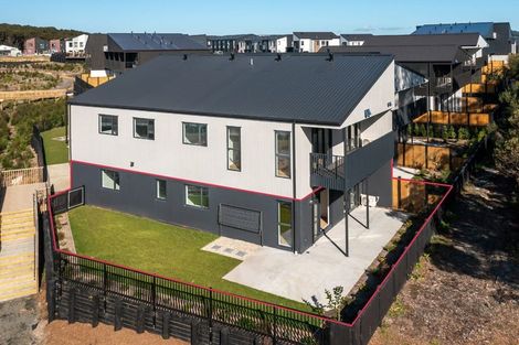 Photo of property in 3/7 Parapara Place, Albany, Auckland, 0632