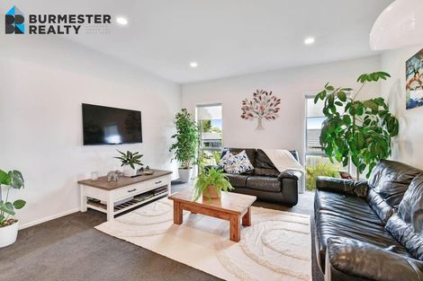 Photo of property in 10 St Julia Court, Helensville, 0800