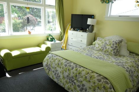 Photo of property in 130 Neville Street, Spreydon, Christchurch, 8024