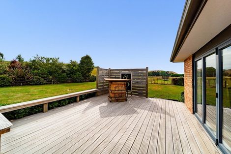 Photo of property in 28 Pourerere Road, Waipawa, 4271