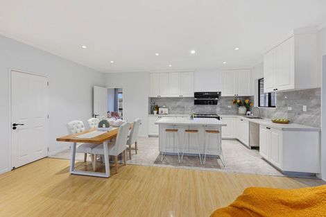 Photo of property in 45a Bradbury Road, Botany Downs, Auckland, 2010