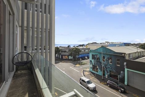 Photo of property in 22 Liardet Apartments, 203/22 Liardet Street, New Plymouth, 4310