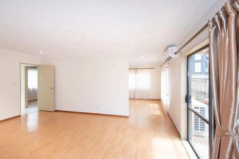 Photo of property in 19e Gloucester Road, Manurewa, Auckland, 2102