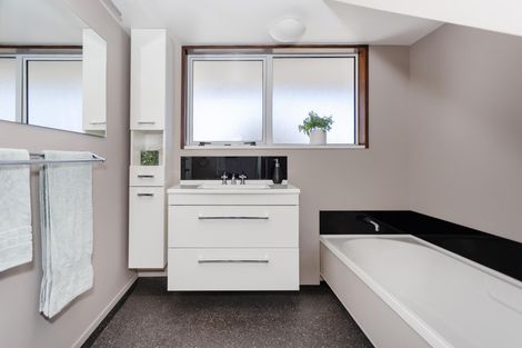 Photo of property in 150 Perth Street, Holmes Hill, Oamaru, 9401