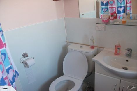 Photo of property in 530f1- Fergusson Drive, Trentham, Upper Hutt, 5018