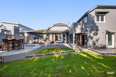 Photo of property in 37 Pohutukawa Street, Woburn, Lower Hutt, 5010