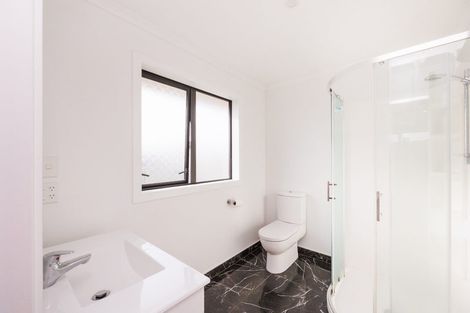 Photo of property in 5 Cyprus Place, Fitzherbert, Palmerston North, 4410