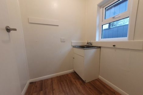 Photo of property in 3240a Great North Road, New Lynn, Auckland, 0600