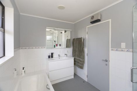 Photo of property in 34 Oban Street, Holmes Hill, Oamaru, 9401