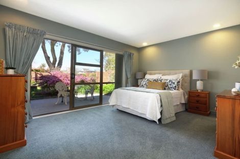 Photo of property in 133 Fisher Parade, Sunnyhills, Auckland, 2010
