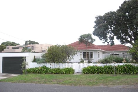 Photo of property in 12 Karaka Grove, Raumati Beach, Paraparaumu, 5032