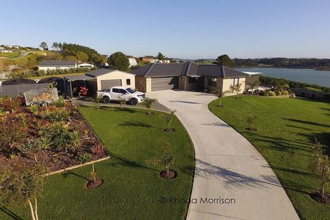 Photo of property in 13 Kotare Crescent, Pahi, Paparoa, 0571