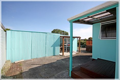 Photo of property in 22 Andresen Street, Foxton Beach, Foxton, 4815