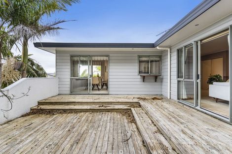 Photo of property in 7 Sandpiper Grove, Unsworth Heights, Auckland, 0632