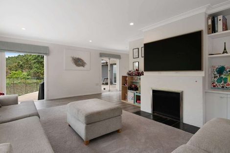 Photo of property in 6 Lancelot Road, Orewa, 0931