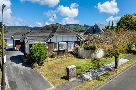 Photo of property in 4f1- Comeskey Grove, Elderslea, Upper Hutt, 5018