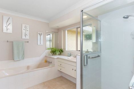Photo of property in 25 Plateau Heights, Mount Maunganui, 3116