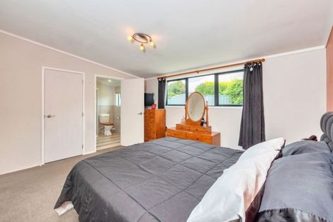 Photo of property in 106 Queen Street, Waiuku, 2123