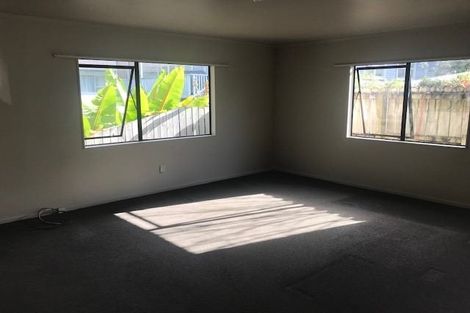 Photo of property in 9b Penton Road, Stanmore Bay, Whangaparaoa, 0932