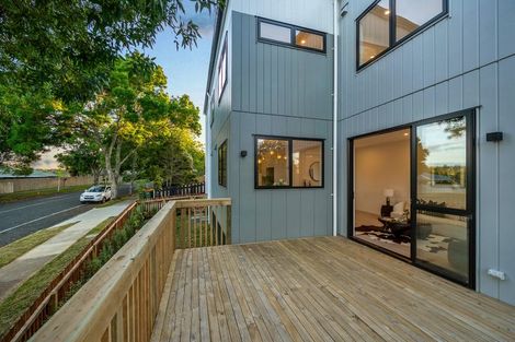 Photo of property in 29 Mirrabooka Avenue, Botany Downs, Auckland, 2010