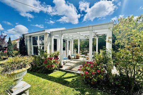 Photo of property in 51 Winters Road, Redwood, Christchurch, 8051