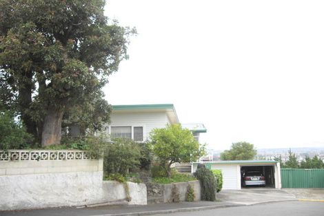Photo of property in 32 May Avenue, Hospital Hill, Napier, 4110