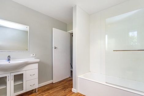 Photo of property in 33 Jocelyn Street, Casebrook, Christchurch, 8051