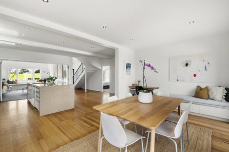 Photo of property in 165 Vauxhall Road, Narrow Neck, Auckland, 0624