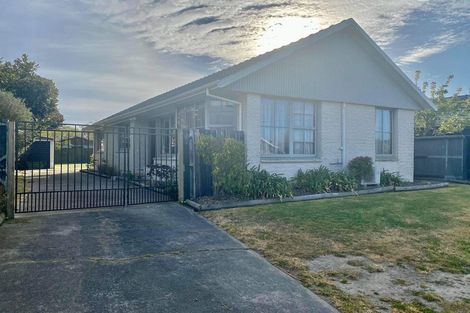 Photo of property in 461 Mairehau Road, Parklands, Christchurch, 8083
