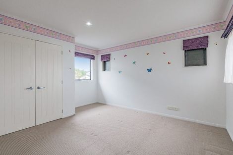 Photo of property in 42 Oakway Drive, Schnapper Rock, Auckland, 0632