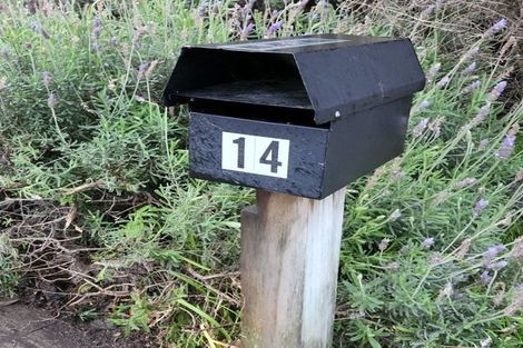 Photo of property in 14 Marina View, Paremata, Porirua, 5026