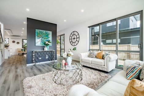 Photo of property in 36 Resolution Drive, Gulf Harbour, Whangaparaoa, 0930