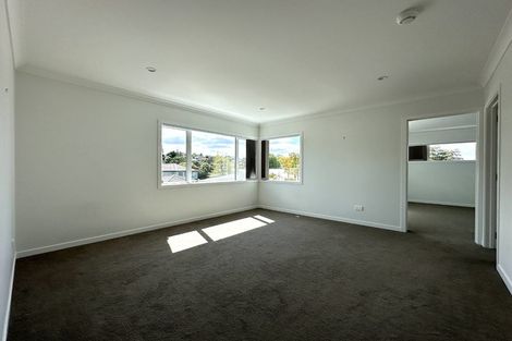 Photo of property in 26b Stottholm Road, Titirangi, Auckland, 0604