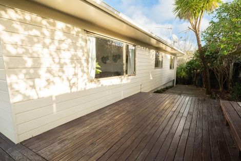 Photo of property in 25 Loughanure Place, Massey, Auckland, 0614
