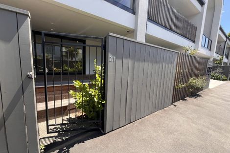 Photo of property in 1/g02 Hewitts Road, Merivale, Christchurch, 8014