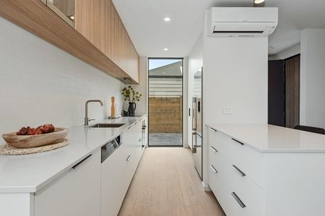 Photo of property in 23u2 Strowan Avenue, Fairfield, Hamilton, 3214