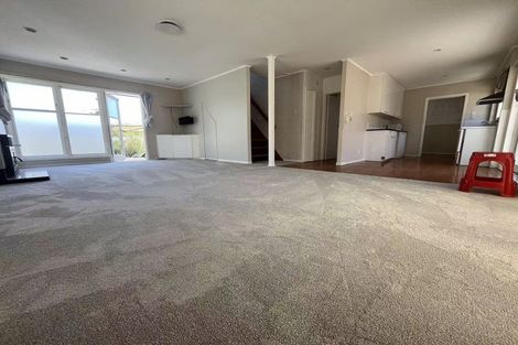 Photo of property in 37 Strid Road, Te Atatu South, Auckland, 0610